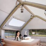 Luftzelt aufblasbar 6-8 Personen, mit Kaminöffnung, Luftpumpe, Dachfenster, wasserdicht, 4 Jahreszeiten Familienzelt für Camping – Bild 3